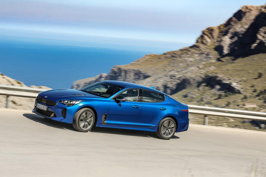  Kia Stinger GT-Line (CK) 2017 года  (WW) (фото 37 из 40)